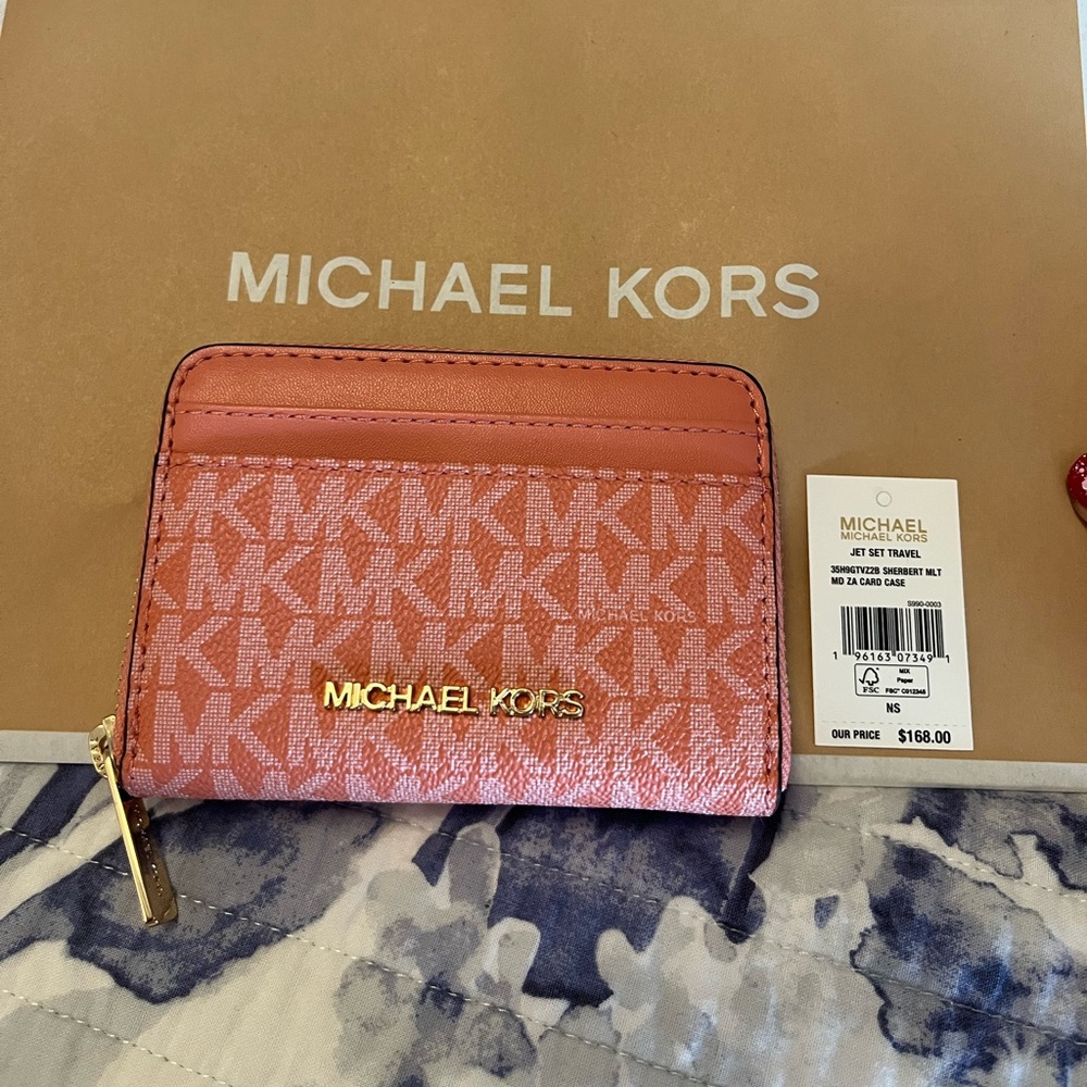 Michael Kors Jet Set travel wallet in Sherbert
